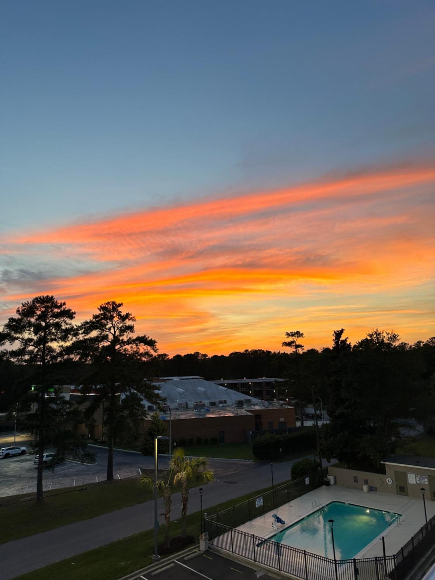 La Quinta Inn By Wyndham Columbia Ne Fort Jackson Exterior foto