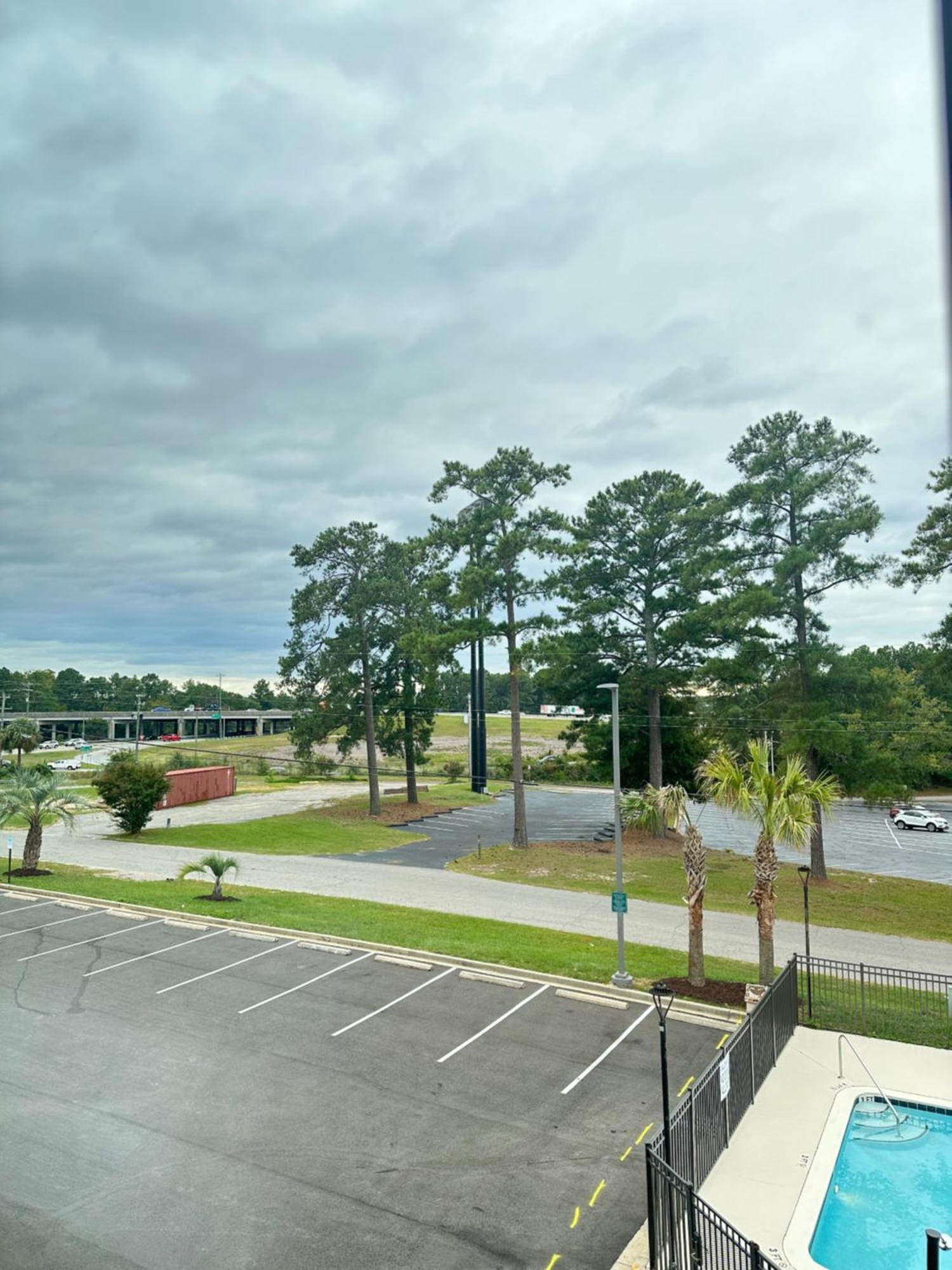 La Quinta Inn By Wyndham Columbia Ne Fort Jackson Exterior foto